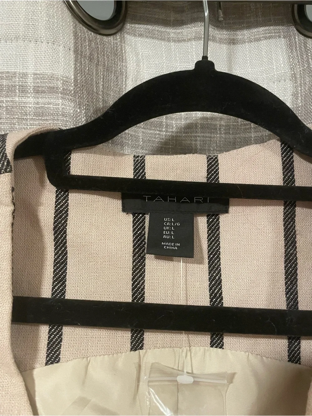 Tahari tailored sleeveless